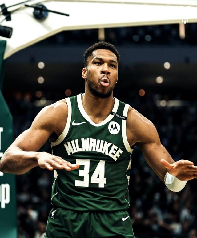 爱游戏体育官方入口雄鹿王牌球员创赛季得分新高，媒体热捧，只有大家关于是一.