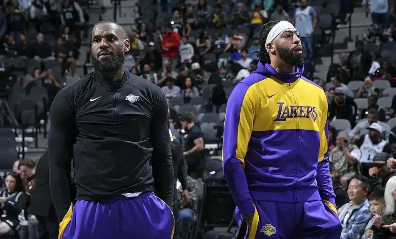 爱游戏体育官方入口包含詹姆斯迎来十五赛季出色发挥，TES观众热烈欢呼！的词条