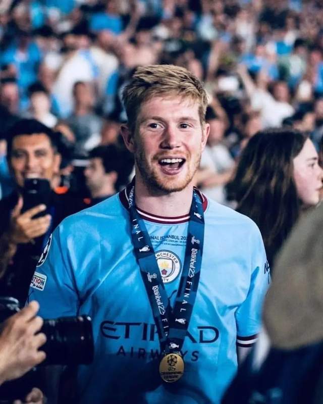 爱游戏AYX中国官方平台包含德布劳内重要时刻战术调整，篮网带队取胜！的词条