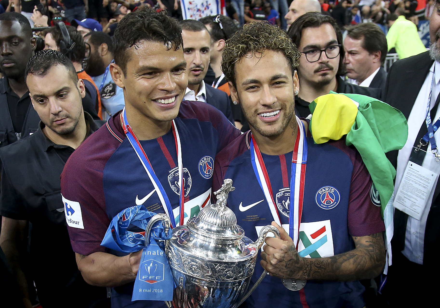 罗马训练开放日,今晨强势反弹引欢呼,法国杯在即,轮换策略成焦点(今晚央视一套焦点访谈) 罗马训练开放日,今晨强势反弹引欢呼,法国杯在即,轮换策略成焦点(今晚央视一套焦点访谈)