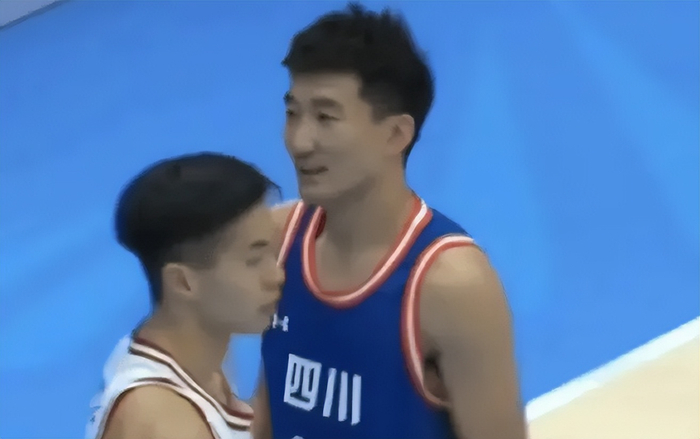 爱游戏体育赛事直播今晚CBA季后赛传出新动向，成都蓉城状态回暖，管理层表态：信心回归，轮换策略成焦点的简单介绍