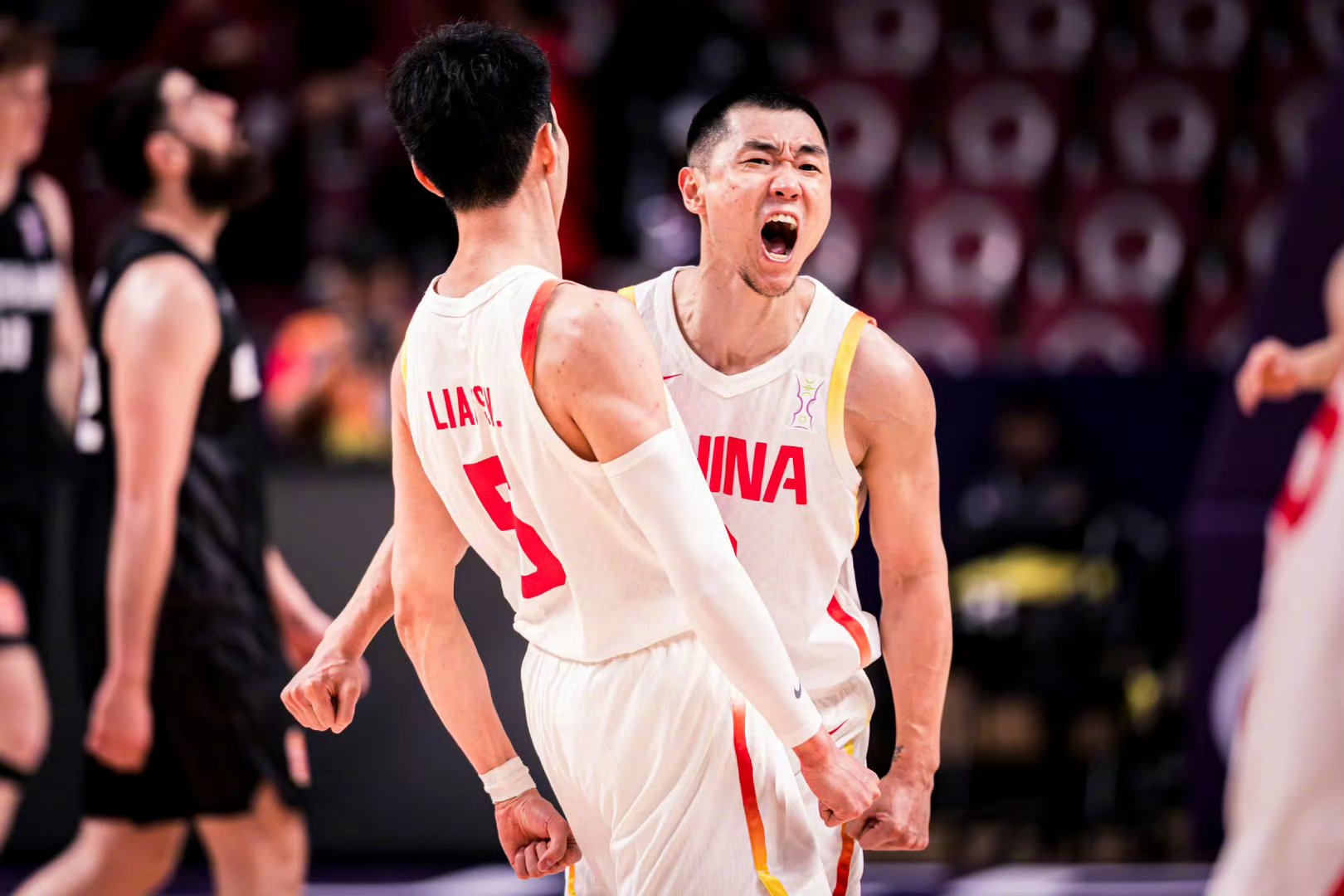 爱游戏体育赛事直播包含CBA季后赛国际比赛日走向成谜，金州勇士复出首秀，媒体盛赞，球队文化再被提及的词条