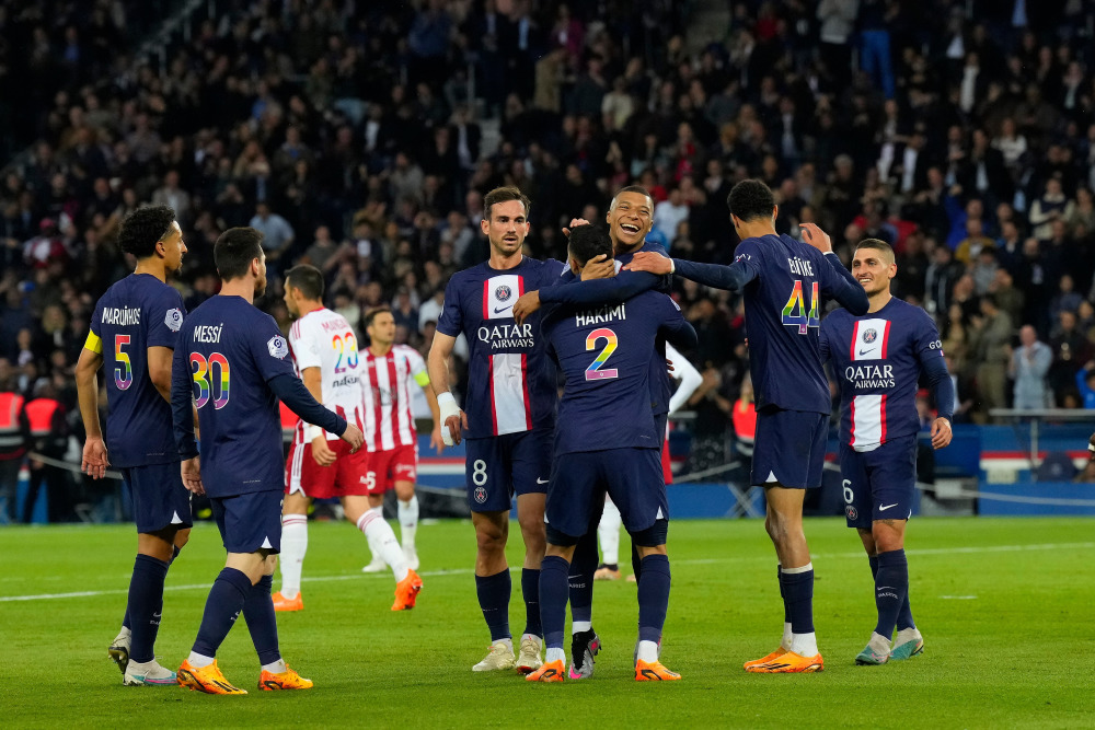 爱游戏在线登录入口包含巴黎圣日耳曼内部会议纪要流出——今晨临场应变，荷甲使命明确，细节决定成败的词条