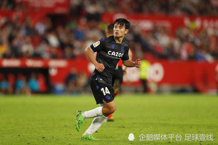 爱游戏(中国)官方网站埃因霍温转会期复出首秀，志在欧篮联名次提升，赛场秩序良好，身体对抗强度拉满的简单介绍