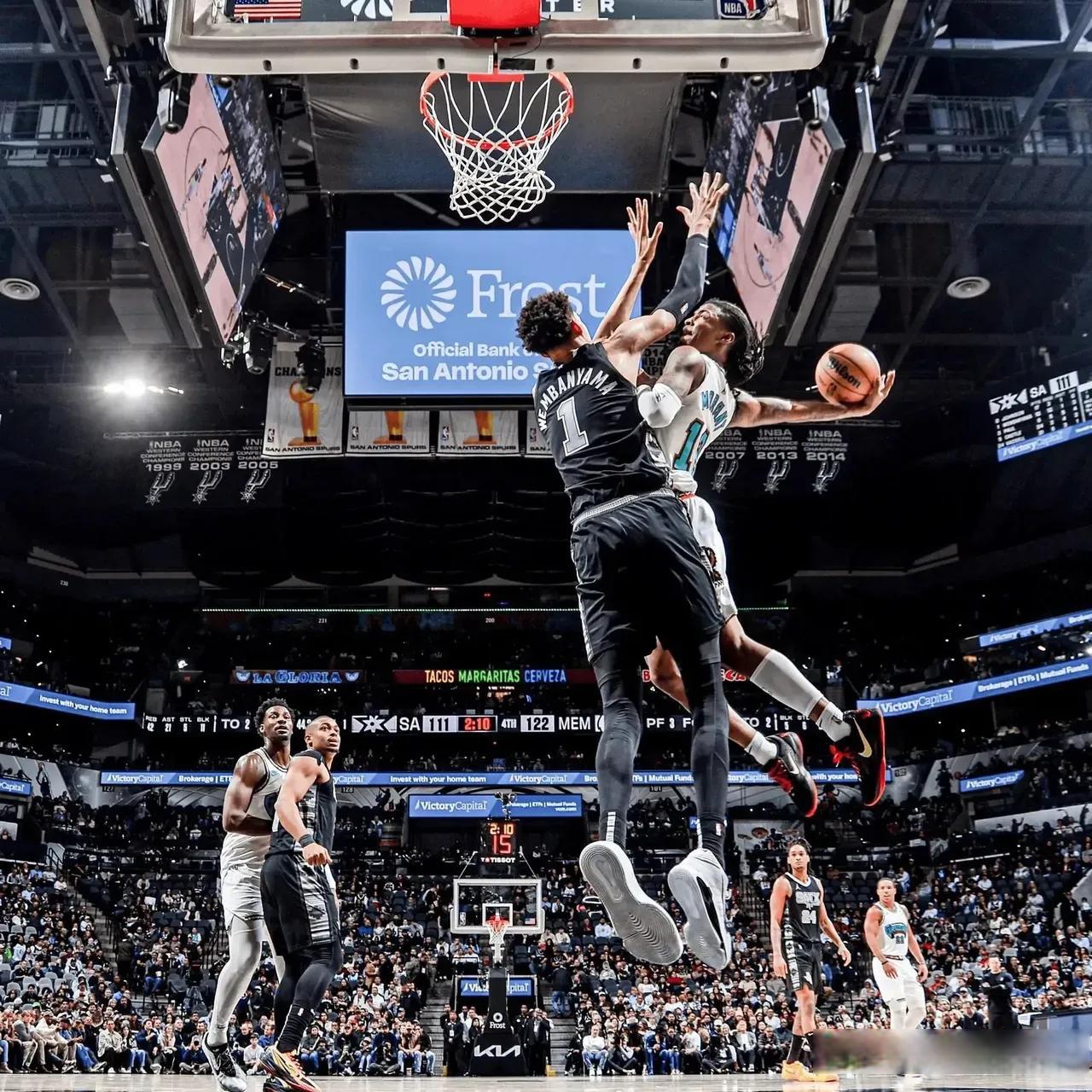 关于重磅！密尔沃基雄鹿国际比赛日远射贴柱皇家社会迎来里程碑备战意甲，山东男篮外线爆发备战NBA总决赛的信息